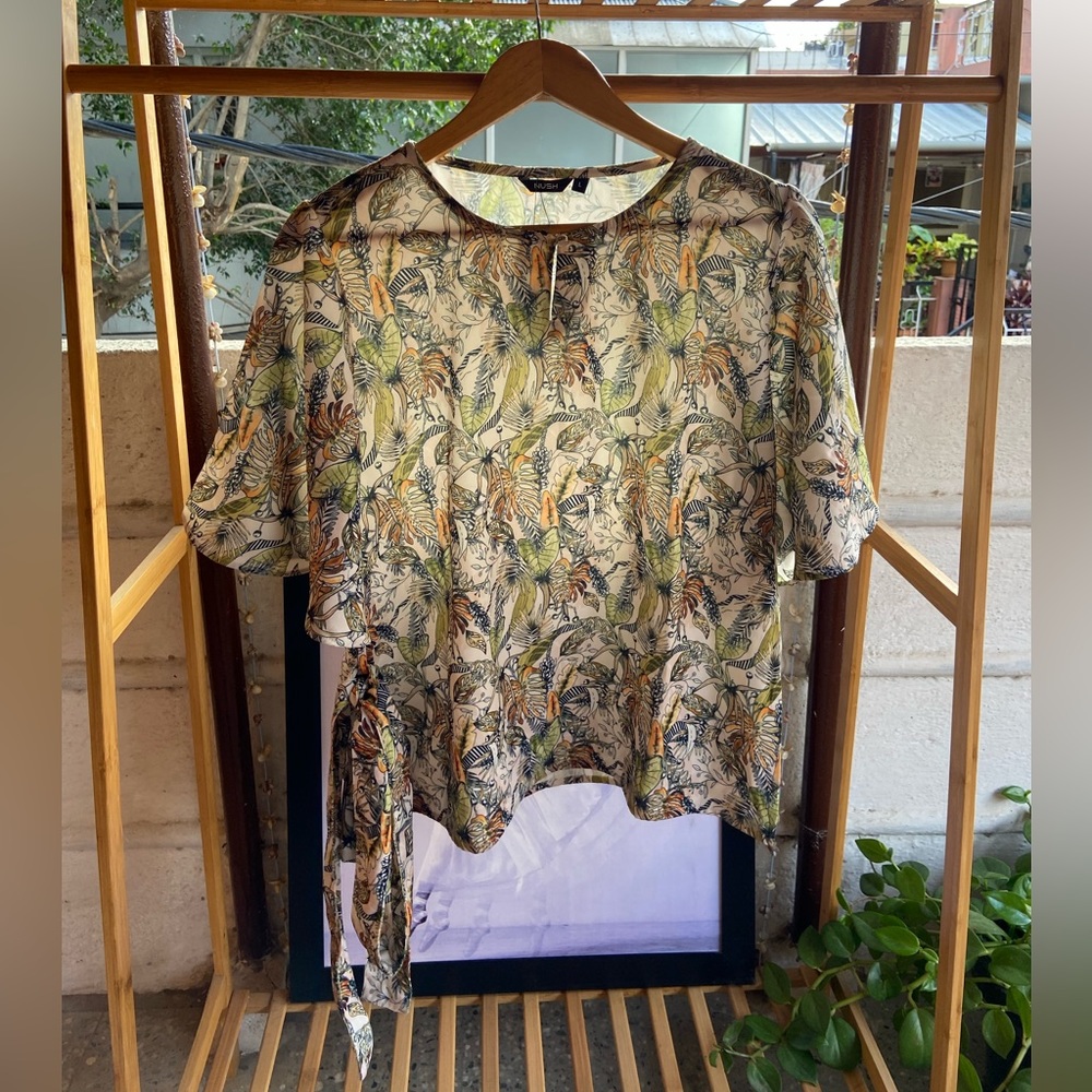 NUSH Floral Top With Fabric Belt - Picture 4 of 12